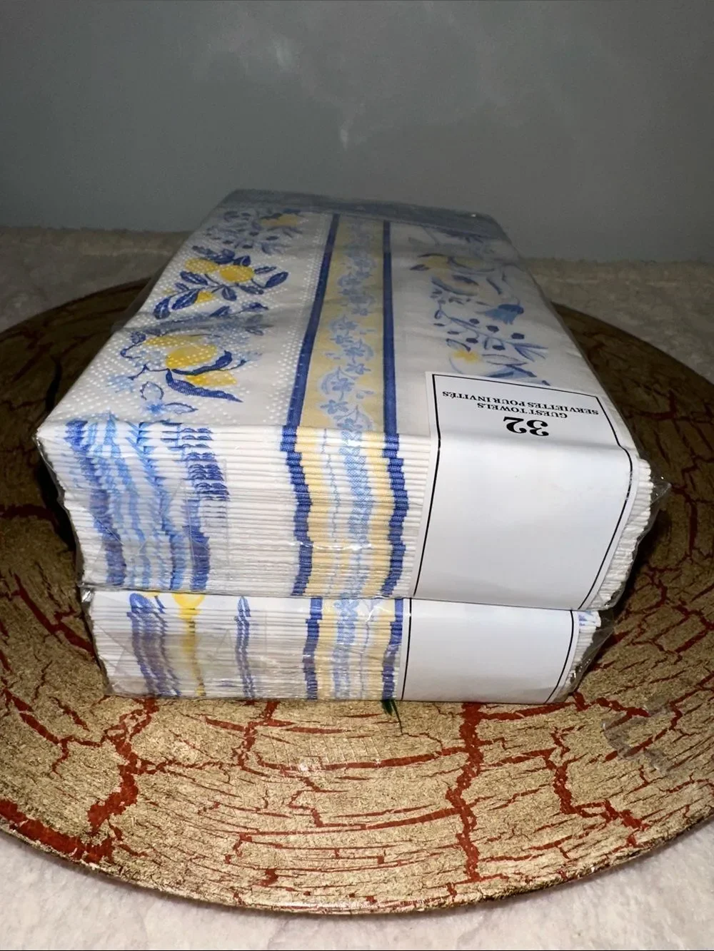 White Blue Yellow Gold Lemon Floral Vines  Fl Set of 32 x 2 Guest Size Towels
